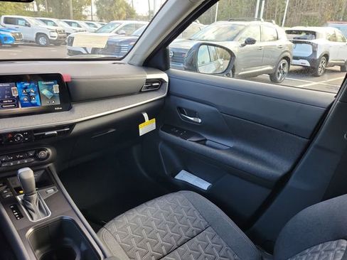 New 2026 Nissan Kicks SV w/ SV Premium Package image 11