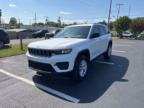 New 2026 Jeep Grand Cherokee Laredo AWD/4WD image 3