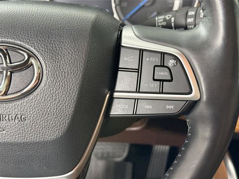 Used 2022 Toyota Highlander Platinum AWD/4WD image 20