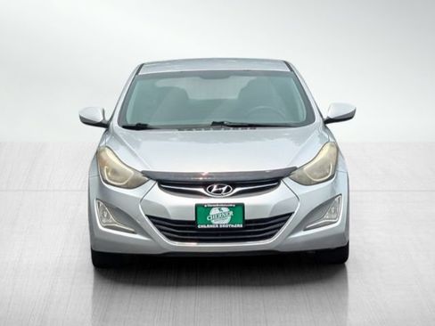 Used 2014 Hyundai Elantra SE w/ Option Group 02 FWD image 2
