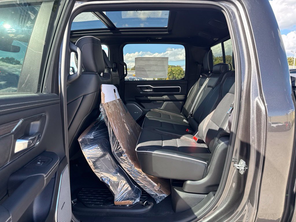 New 2027 RAM 1500 Laramie AWD/4WD image 23
