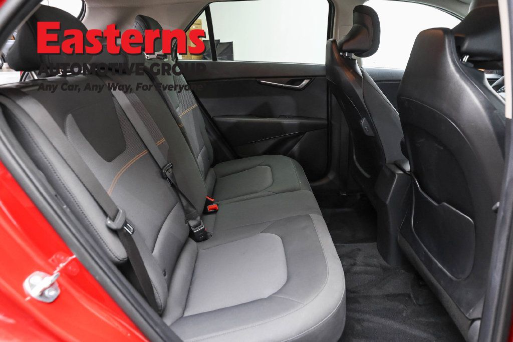 Used 2025 Kia Niro LX FWD image 24