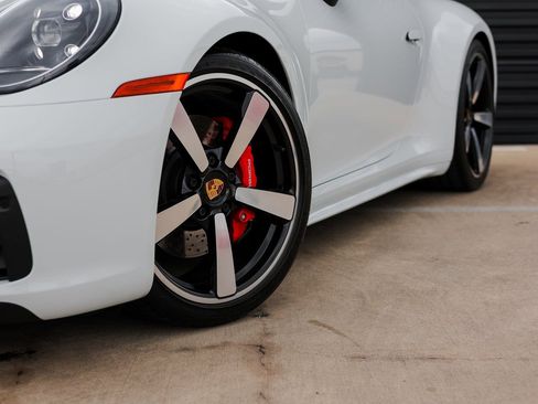 Certified 2022 Porsche 911 Carrera S RWD image 12