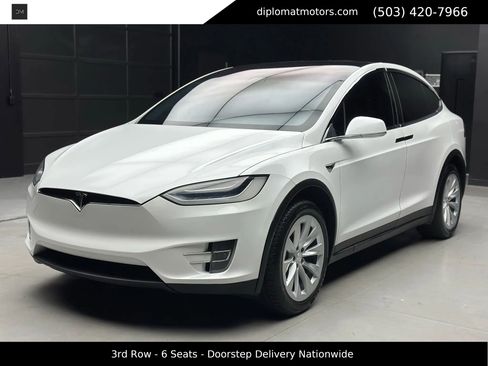 Used 2018 Tesla Model X 75D image 1