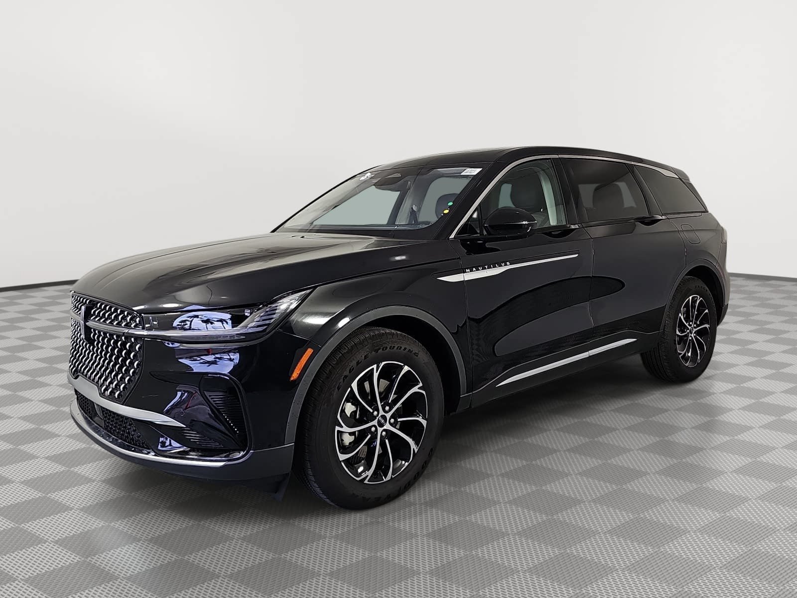 Used 2026 Lincoln Nautilus Premier w/ Equipment Group 102A AWD/4WD image 4