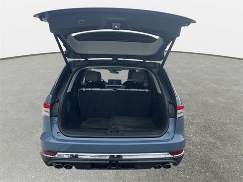 New 2026 Lincoln Aviator AWD image 9