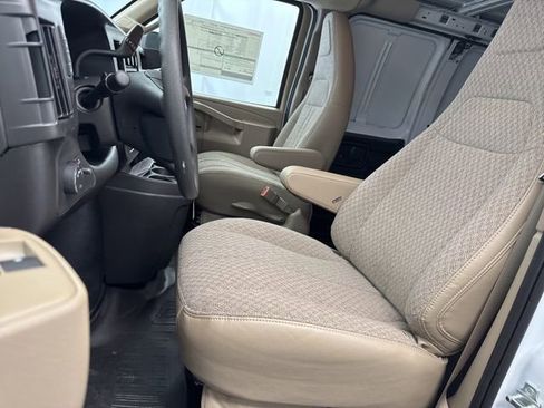 New 2026 GMC Savana 2500 w/ Driver Convenience Package RWD image 15