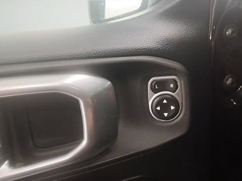 Used 2020 Jeep Wrangler Unlimited Sport S AWD/4WD image 16