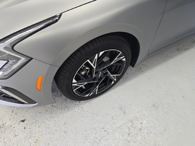 Used 2025 Kia K5 GT-Line AWD/4WD image 9