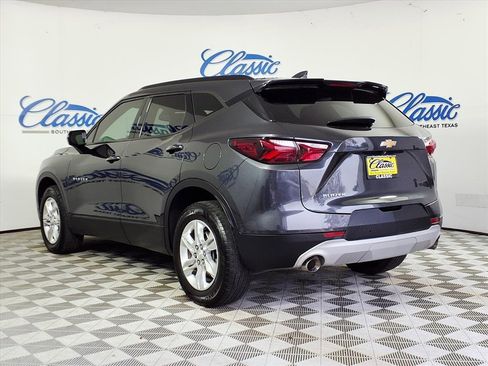 Used 2022 Chevrolet Blazer LT image 2