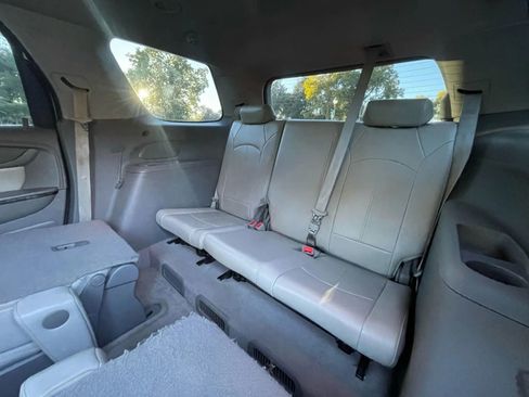 Used 2014 GMC Acadia SLT image 8