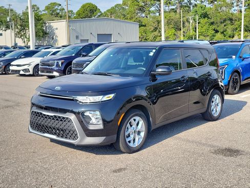 Used 2020 Kia Soul S FWD image 3