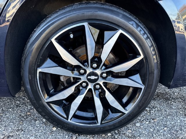 Used 2017 Chevrolet Malibu LT FWD image 28