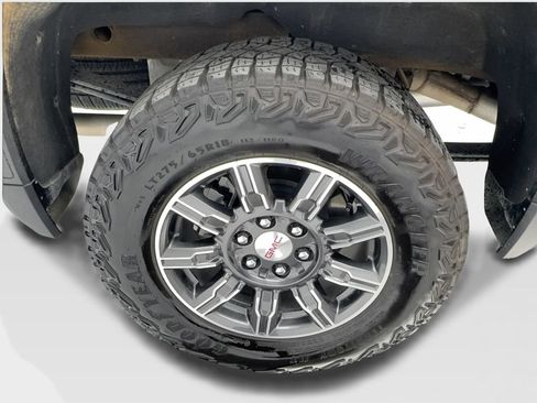 Used 2025 GMC Sierra 1500 AT4 AWD/4WD image 17