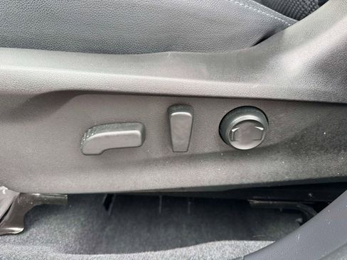 Used 2023 Subaru Forester Premium image 14