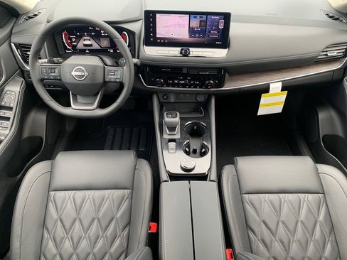 New 2026 Nissan Rogue Platinum image 12