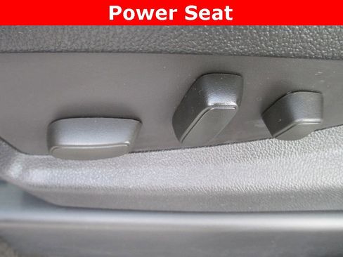 Used 2015 GMC Sierra 2500 SLT w/ Suspension Package, Off-Road image 22