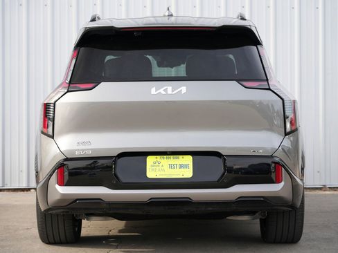 Used 2024 Kia EV9 GT-Line image 11