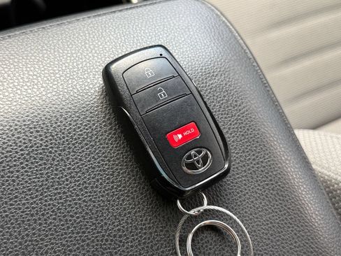 Used 2025 Toyota 4Runner TRD Off-Road AWD/4WD image 21