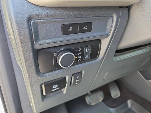 Used 2022 Ford Expedition XLT AWD/4WD image 11