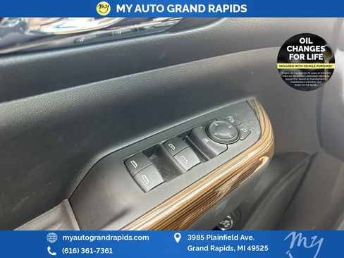 Used 2023 GMC Acadia SLE w/ Driver Convenience Package image 22