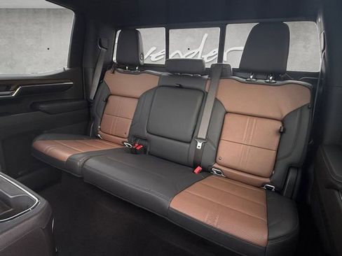 Certified 2024 Chevrolet Silverado 1500 High Country w/ Technology Package image 22