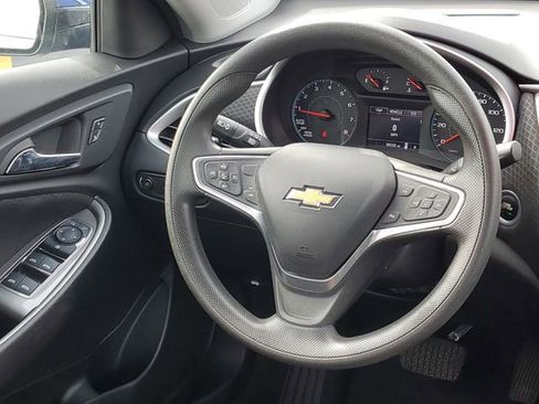 Used 2023 Chevrolet Malibu LT w/ LPO, Floor Liner Package FWD image 9
