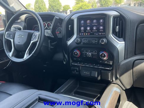 Used 2020 Chevrolet Silverado 1500 LT Trail Boss AWD/4WD image 6