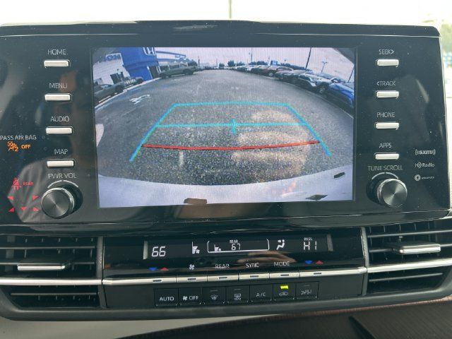 Used 2024 Toyota Sienna LE AWD/4WD image 24