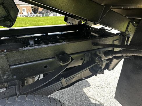 Used 2014 Ford F550 4x4 Regular Cab Super Duty image 25