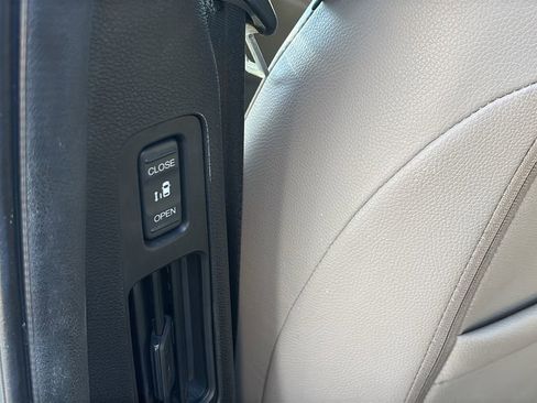 Used 2019 Honda Odyssey EX-L image 31