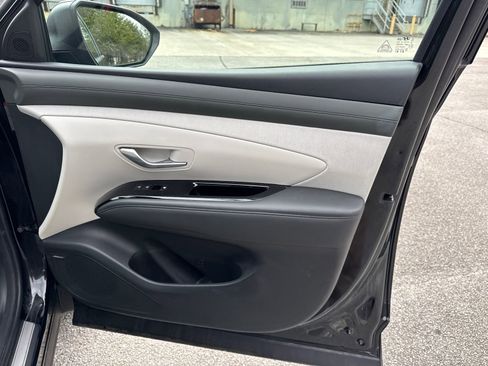 Used 2025 Hyundai Tucson Limited AWD/4WD image 14