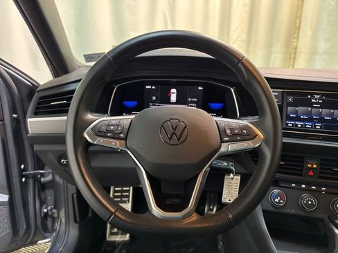 Certified 2023 Volkswagen Jetta Sport image 15