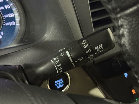 Used 2020 Toyota Sienna XLE FWD image 29