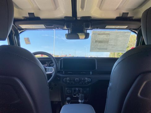 New 2025 Jeep Wrangler Sahara image 32