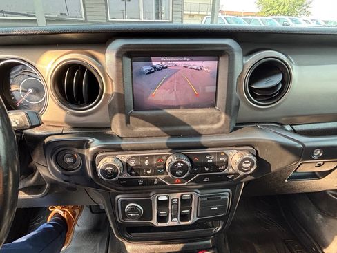 Used 2021 Jeep Wrangler Unlimited Sport AWD/4WD image 17