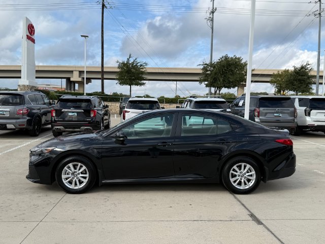 Used 2026 Toyota Camry LE w/ Convenience Package FWD image 8