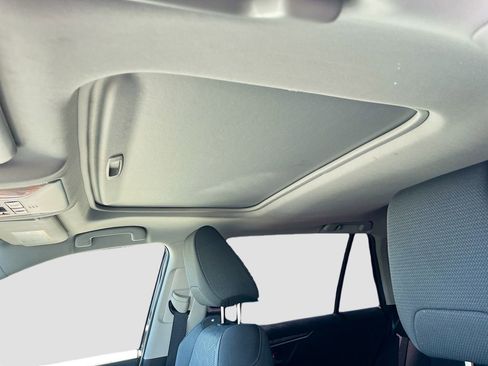 Used 2021 Toyota RAV4 XLE w/ Convenience Package FWD image 21