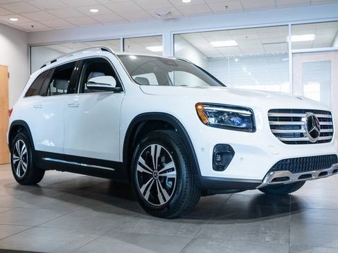 Certified 2025 Mercedes-Benz GLB 250 4MATIC image 1