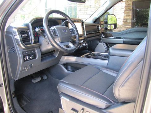 Used 2024 Ford F250 Lariat w/ Lariat Ultimate Package AWD/4WD image 14