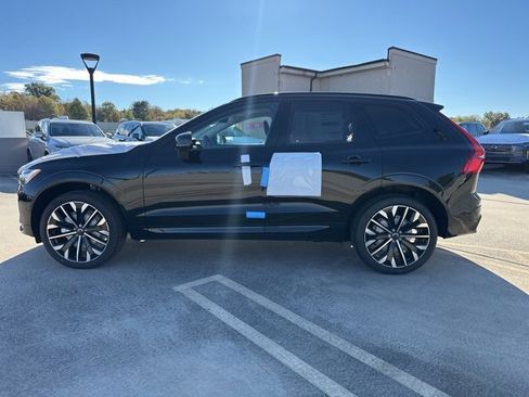 New 2026 Volvo XC60 B5 Ultra w/ Protection Package Premier image 4