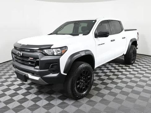 Used 2023 Chevrolet Colorado Trail Boss w/ Technology Package image 2
