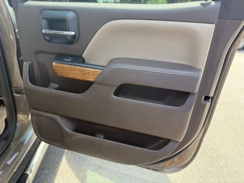 Used 2015 Chevrolet Silverado 2500 LTZ w/ LTZ Plus Package image 15