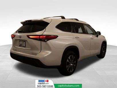 Used 2023 Toyota Highlander XLE