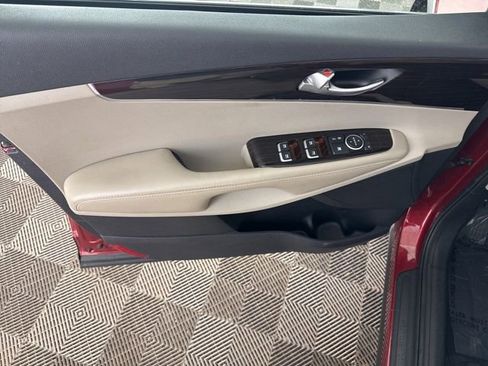 Used 2020 Kia Sorento LX FWD image 20