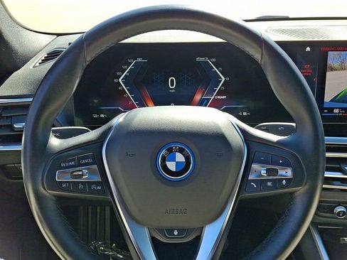 Used 2023 BMW i4 eDrive35 image 23
