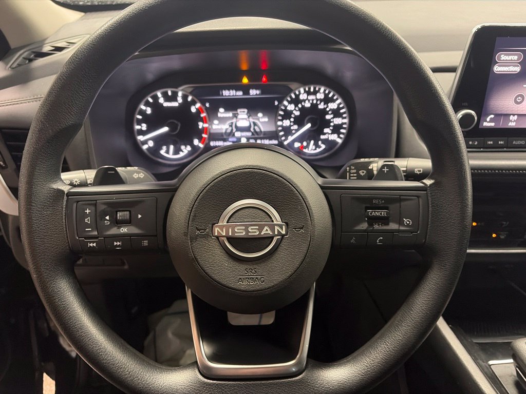 Used 2024 Nissan Rogue S AWD/4WD image 3