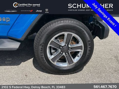 Used 2022 Jeep Wrangler Unlimited Sahara w/ LED Lighting Group AWD/4WD image 9