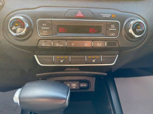 Used 2020 Kia Sorento S image 27