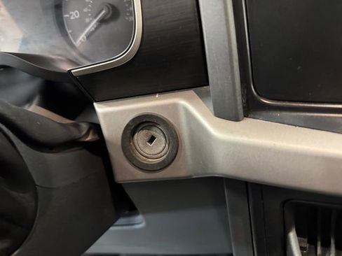 Used 2022 Ford F150 XLT image 21